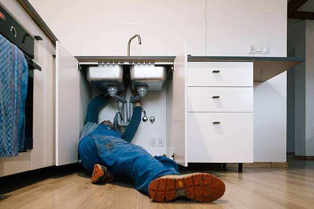 Professional Pipe Repair technician working in Dexter, GA